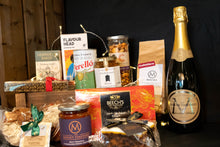 Load image into Gallery viewer, Deluxe Christmas Hamper