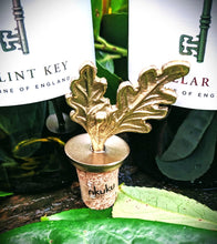 Load image into Gallery viewer, Ten Acres Luxury Wicker Hamper
